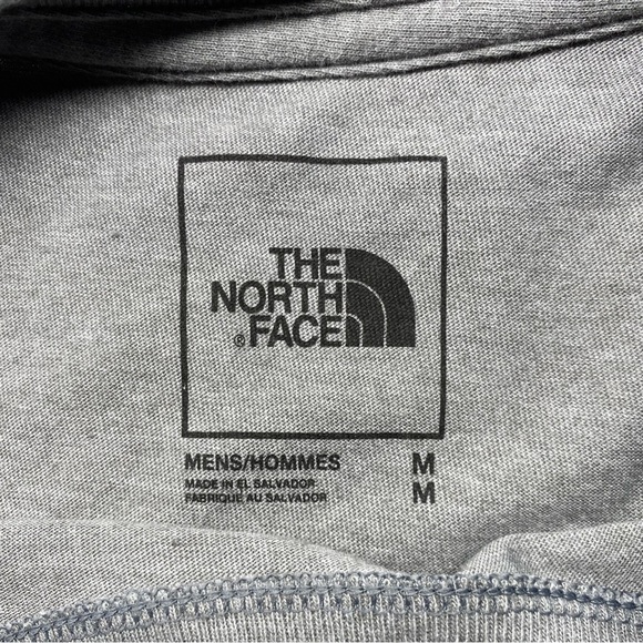 NWT The North Face T-shirt Gray Men’s Size Medium - Picture 5 of 7